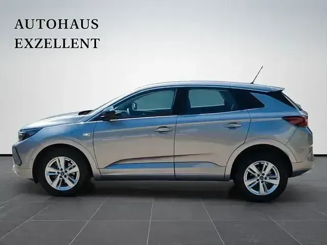 Gebraucht Opel Grandland X 131 PS (96 kW) 2024 Silber SUV