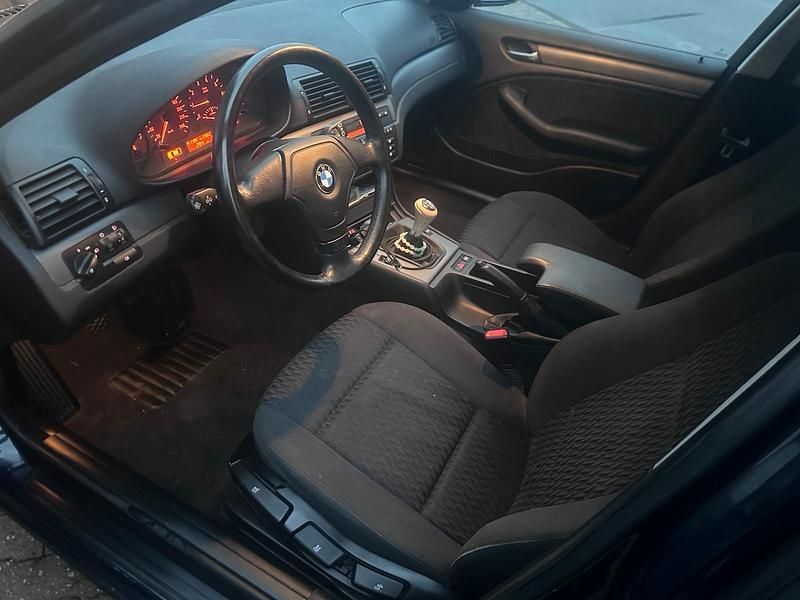 Gebraucht BMW 316 116 PS (85 kW) 2000 Blau Limousine