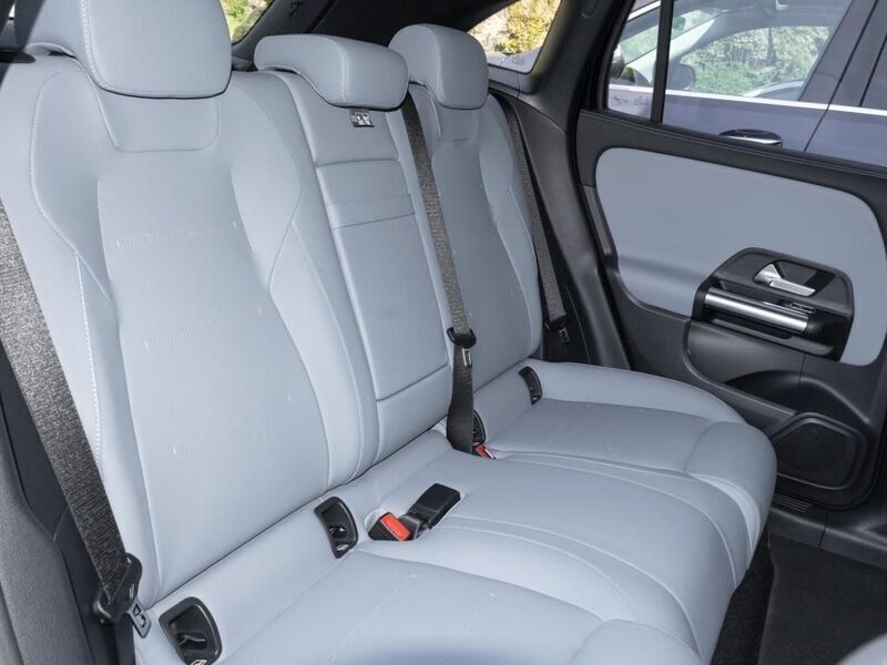 Gebraucht Mercedes EQA250 AMG 139 kW (190 PS) 2024 Metalliclack kosmosschwarz SUV