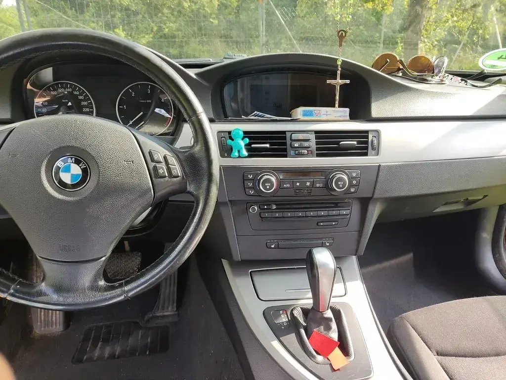 Gebraucht BMW 320 218 PS (160 kW) 2007 Schwarz Kombi