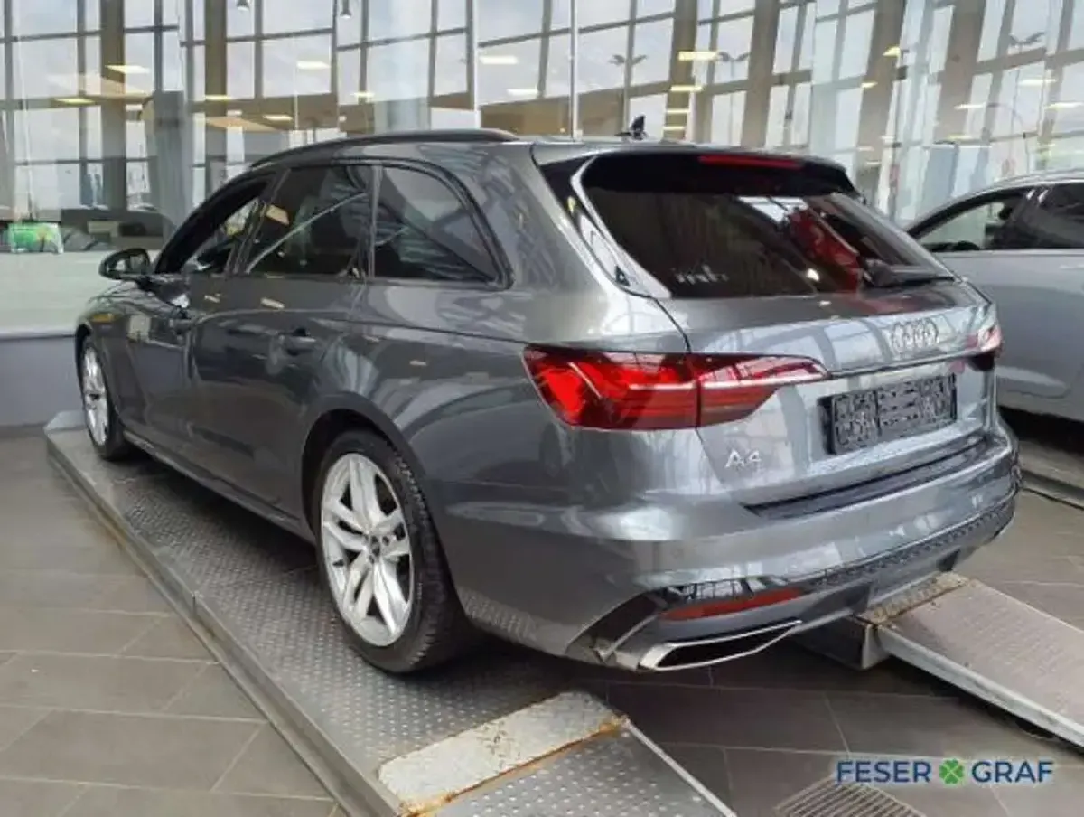 Gebraucht Audi A4 S-Line 265 PS (194 kW) 2023 Daytonagrau perleffekt Kombi