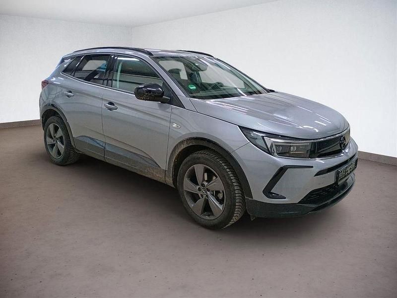 Gebraucht Opel Grandland X S 131 PS (96 kW) 2025 Silber SUV