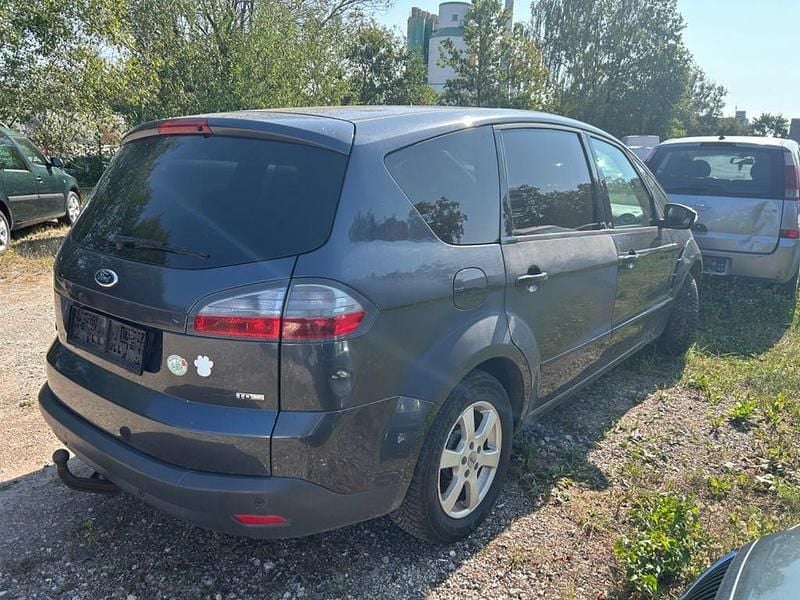 Gebraucht Ford S-MAX Titanium 140 PS (102 kW) 2007 Grau Van / Kleinbus