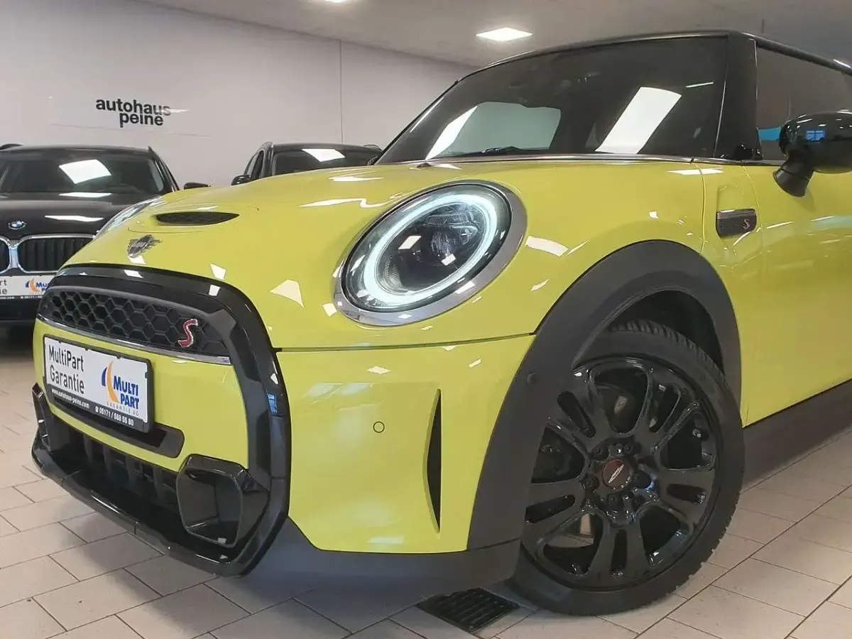 Gebraucht Mini Cooper S Coupé 178 PS (130 kW) 2023 Zesty gelb Coupé