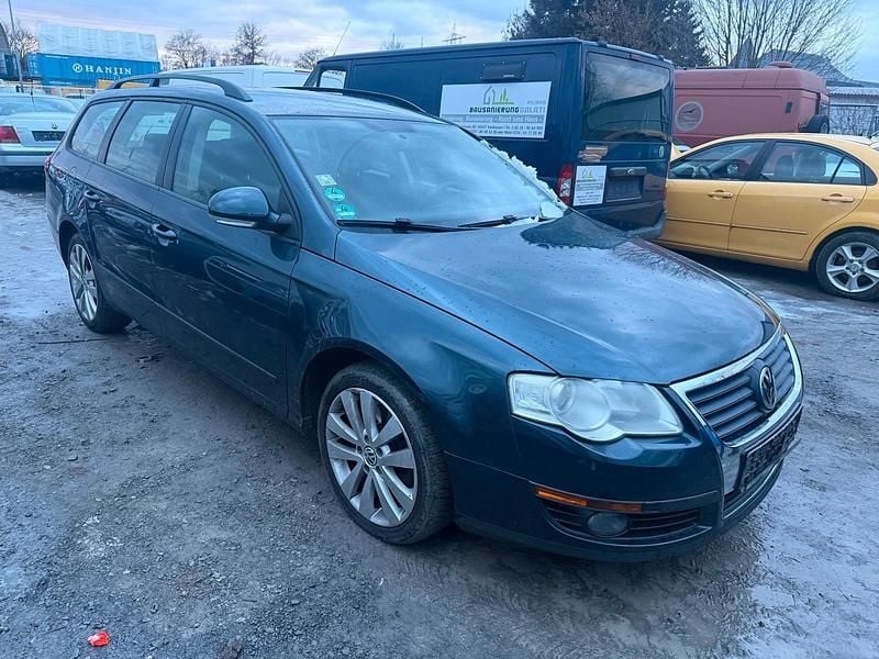 Blau Gebraucht 2007 VW Passat Kombi | 1.800 € (Guter Preis) - Bild 1/4