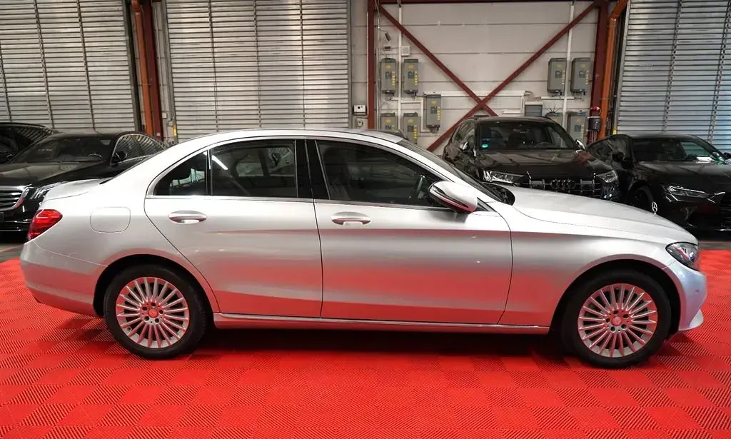 Second-hand Mercedes C180 156 CP (114 kW) 2016 Argintiu Berlinǎ