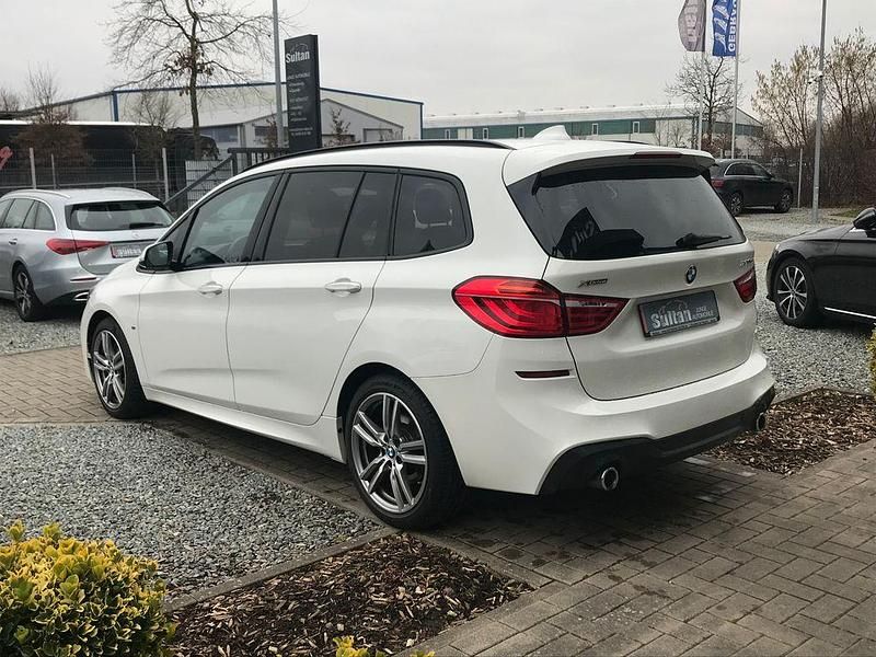 Gebraucht BMW 220 Gran Tourer M Sport 190 PS (139 kW) 2020 Weiß Van / Kleinbus