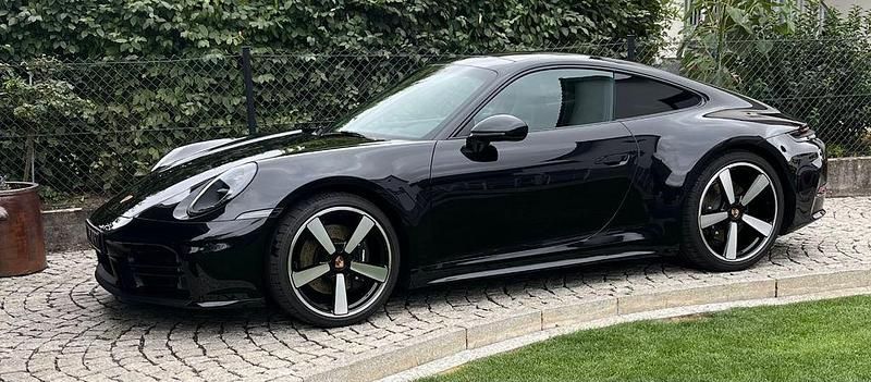 Schwarz Gebraucht 2025 Porsche 911 Carrera Coupé | 142.500 € (Superpreis) - Bild 1/4