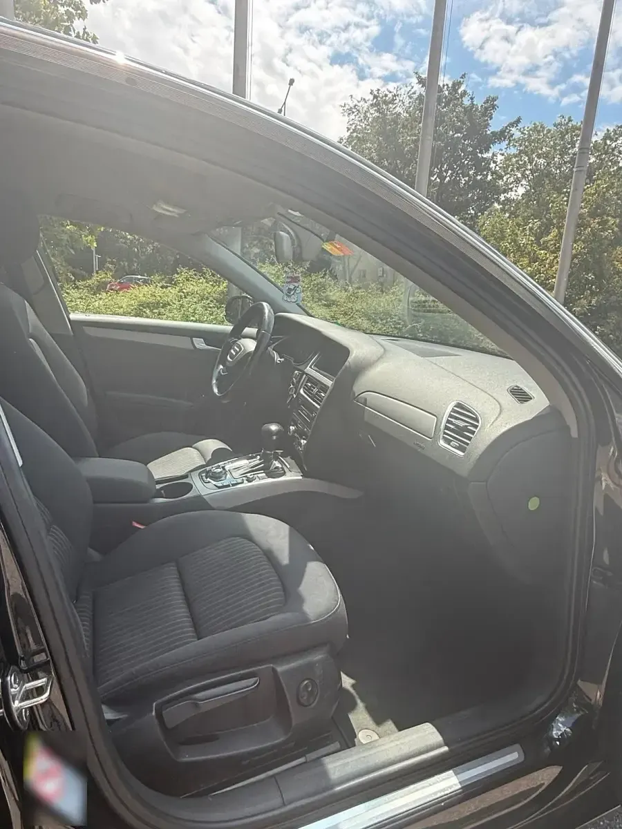 Gebraucht Audi A4 170 PS (125 kW) 2012 Schwarz Limousine