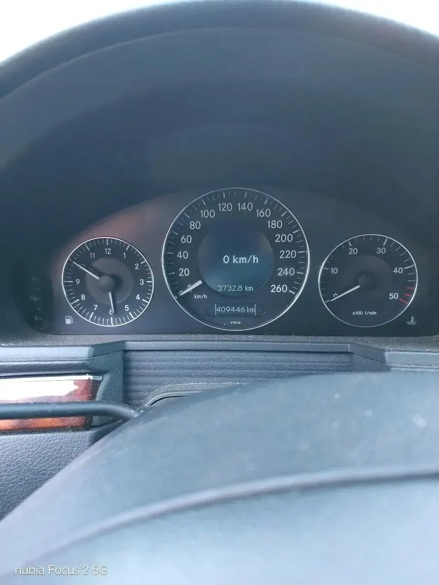 Używany Mercedes E280 177 KM (130 kW) 2004 Niebieski Sedan/Limuzyna
