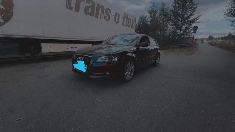 Schwarz Gebraucht 2011 Audi A3 Ambiente Limousine | 4.500 € (Guter Preis) - Bild 1/4