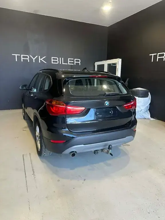 Second-hand BMW X1 150 CP (110 kW) 2018 Negru SUV