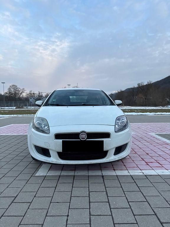 Gebraucht Fiat Bravo Easy 90 PS (66 kW) 2013 Weiß Kleinwagen