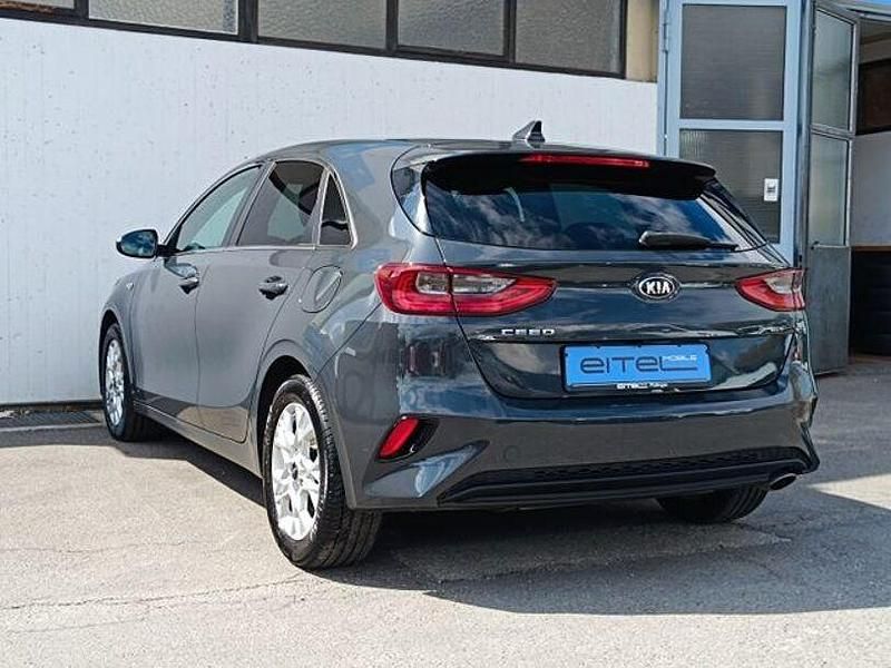 Gebraucht Kia Ceed 140 PS (102 kW) 2019 Grey metallic Kleinwagen