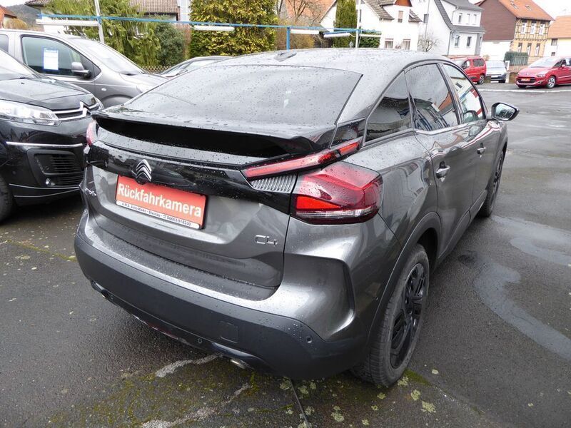 Evl platiniumgrau Gebraucht 2021 Citroën C4 PureTech Limousine | 19.995 € (Teuer) - Bild 1/4