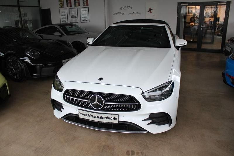 Weiß Gebraucht 2021 Mercedes E300 AMG line Cabrio | 39.590 € (Fairer Preis) - Bild 1/4