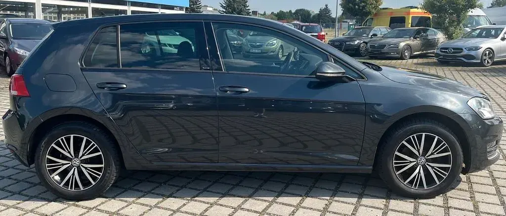 Gebraucht VW Golf VII Allstar 110 PS (80 kW) 2016 Carbon steel grey Limousine