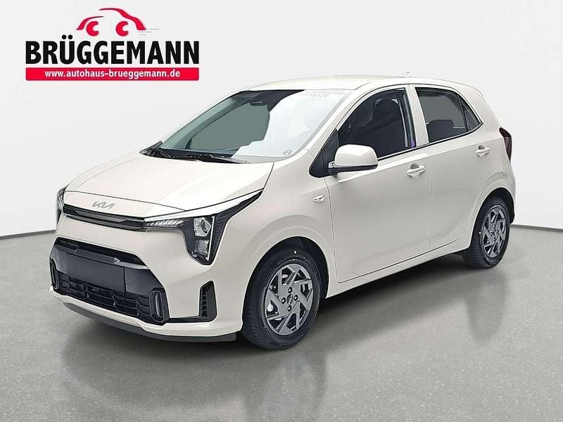 Milky beige metallic Neu 2025 Kia Picanto Vision Kleinwagen | 16.990 € (Fairer Preis) - Bild 1/4