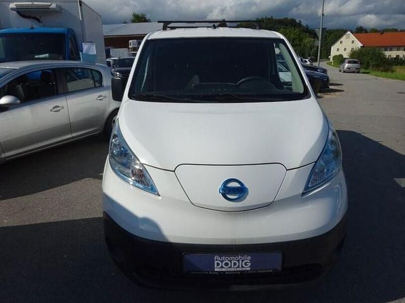 Weiss Gebraucht 2016 Nissan e-NV200 Van | 8.999 € - Bild 1/4