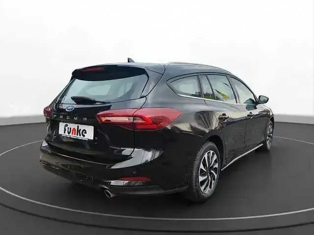 Gebraucht Ford Focus Titanium 125 PS (91 kW) 2023 Obsidianschwarz metallic Kombi