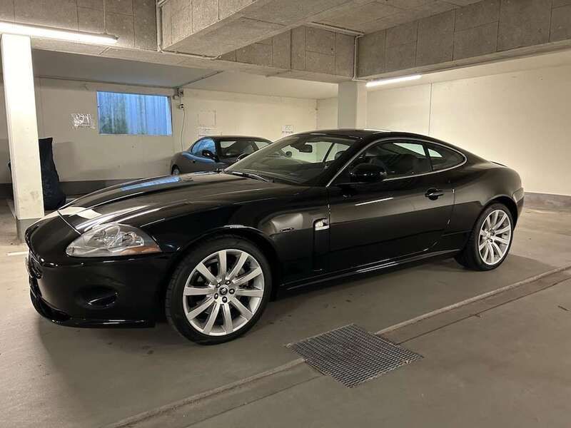 Ultimate black metallic Gebraucht 2007 Jaguar XK Coupé | 31.850 € - Bild 1/4