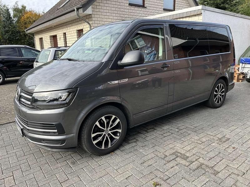 Second-hand VW T6 150 CP (110 kW) 2017 Gri Van
