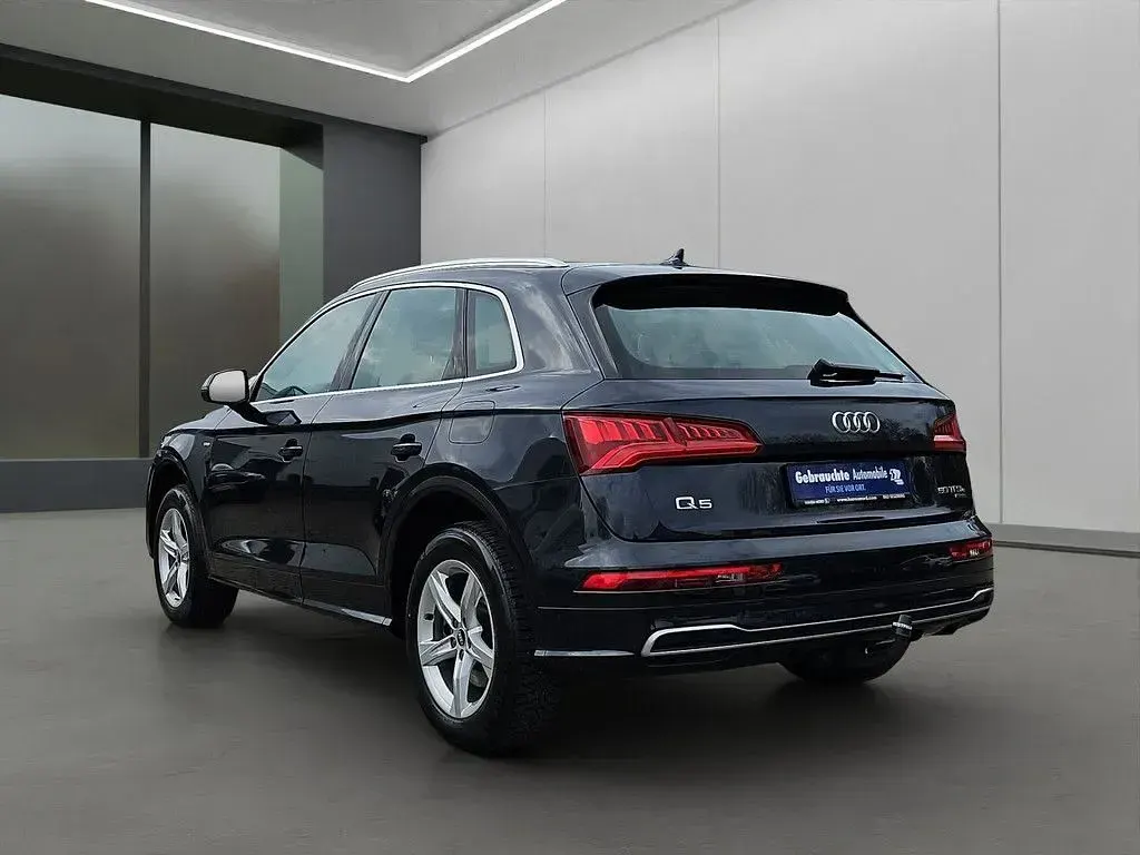 Gebraucht Audi Q5 Sport 299 PS (219 kW) 2021 Blau / mondscheinblau (metallic) SUV