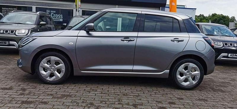 Gebraucht Suzuki Swift Comfort 83 PS (61 kW) 2024 Silber Kleinwagen