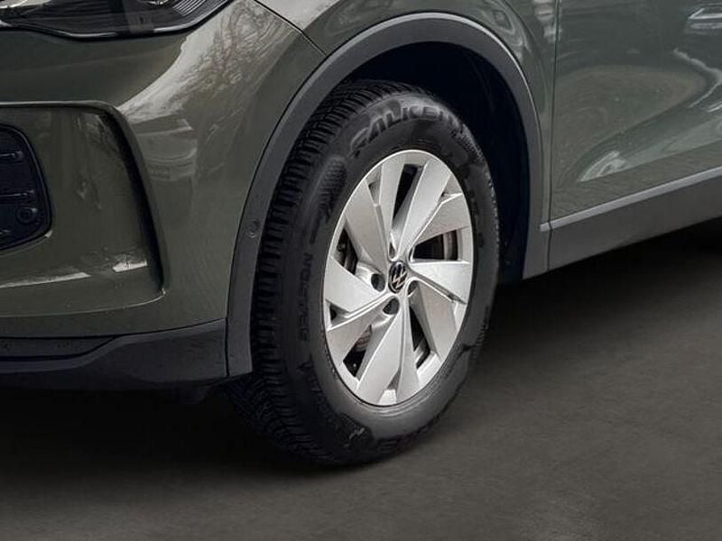 Gebraucht VW Tiguan 131 PS (96 kW) 2024 Cipressinogrün metallic SUV