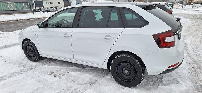 Gebraucht Skoda Rapid Ambition 105 PS (77 kW) 2014 Weiß Limousine