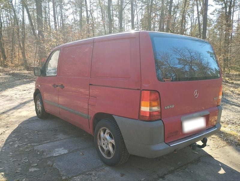 Second-hand Mercedes Vito 130 CP (95 kW) 1997 Roșu Van