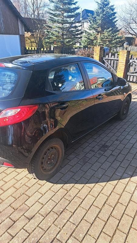 Second-hand Mazda 2 75 CP (55 kW) 2008 Negru Hatchback