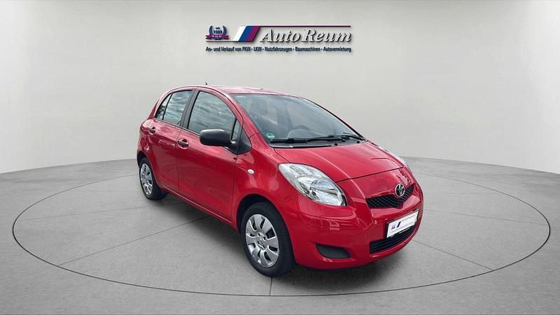 Rot Gebraucht 2009 Toyota Yaris Cool Kleinwagen | 2.990 € (Fairer Preis) - Bild 1/4