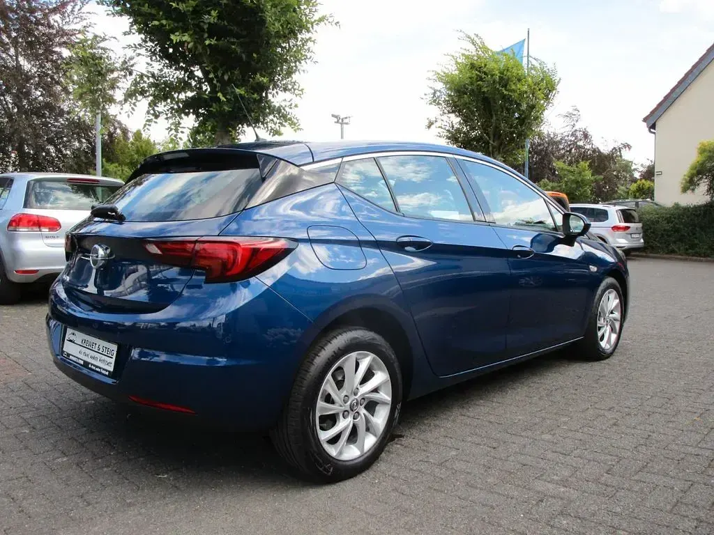 Gebraucht Opel Astra Elegance 131 PS (96 kW) 2020 Blau Limousine