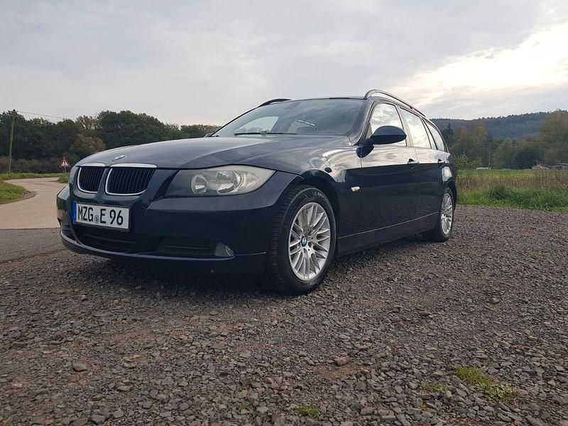 Blau Gebraucht 2007 BMW 320 Kombi | 2.900 € (Superpreis) - Bild 1/4
