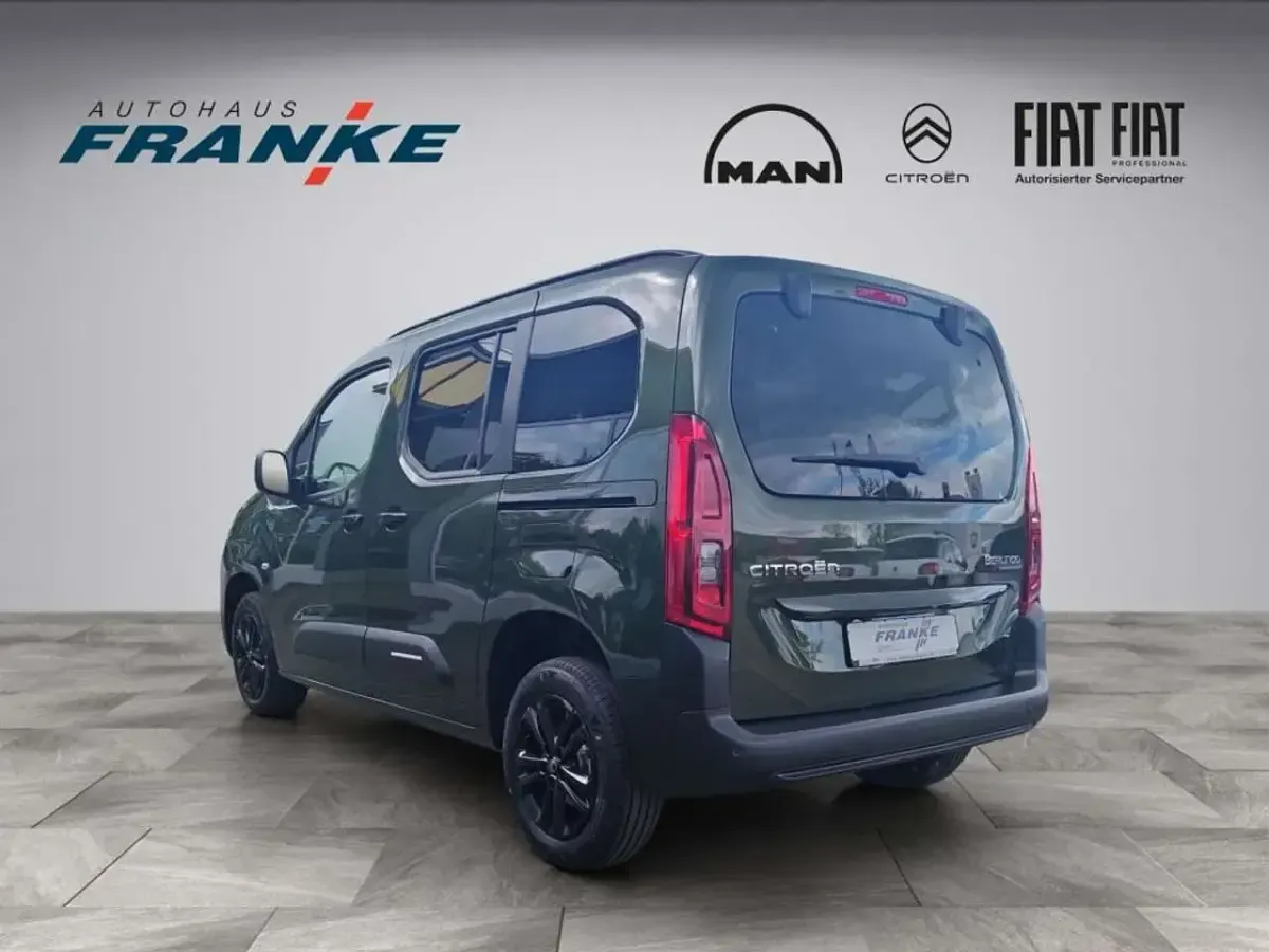 Neu Citroën e-Berlingo 131 PS (96 kW) 2026 Sirkkagrün metallic Van / Kleinbus