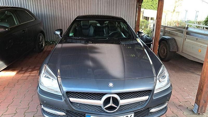 Gebraucht Mercedes SLK200 184 PS (135 kW) 2012 Grau Cabrio