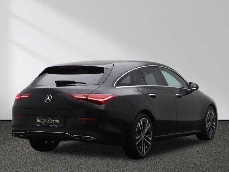 Gebraucht Mercedes CLA200 Progressive 150 PS (110 kW) 2024 Schwarz Limousine
