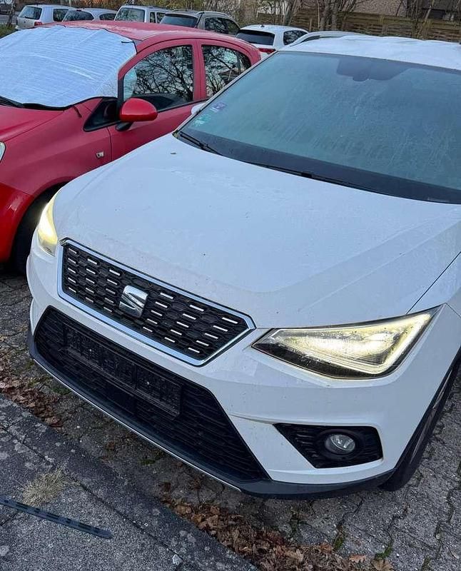Weiß Gebraucht 2018 Seat Arona XCELLENCE SUV | 10.800 € (Superpreis) - Bild 1/4