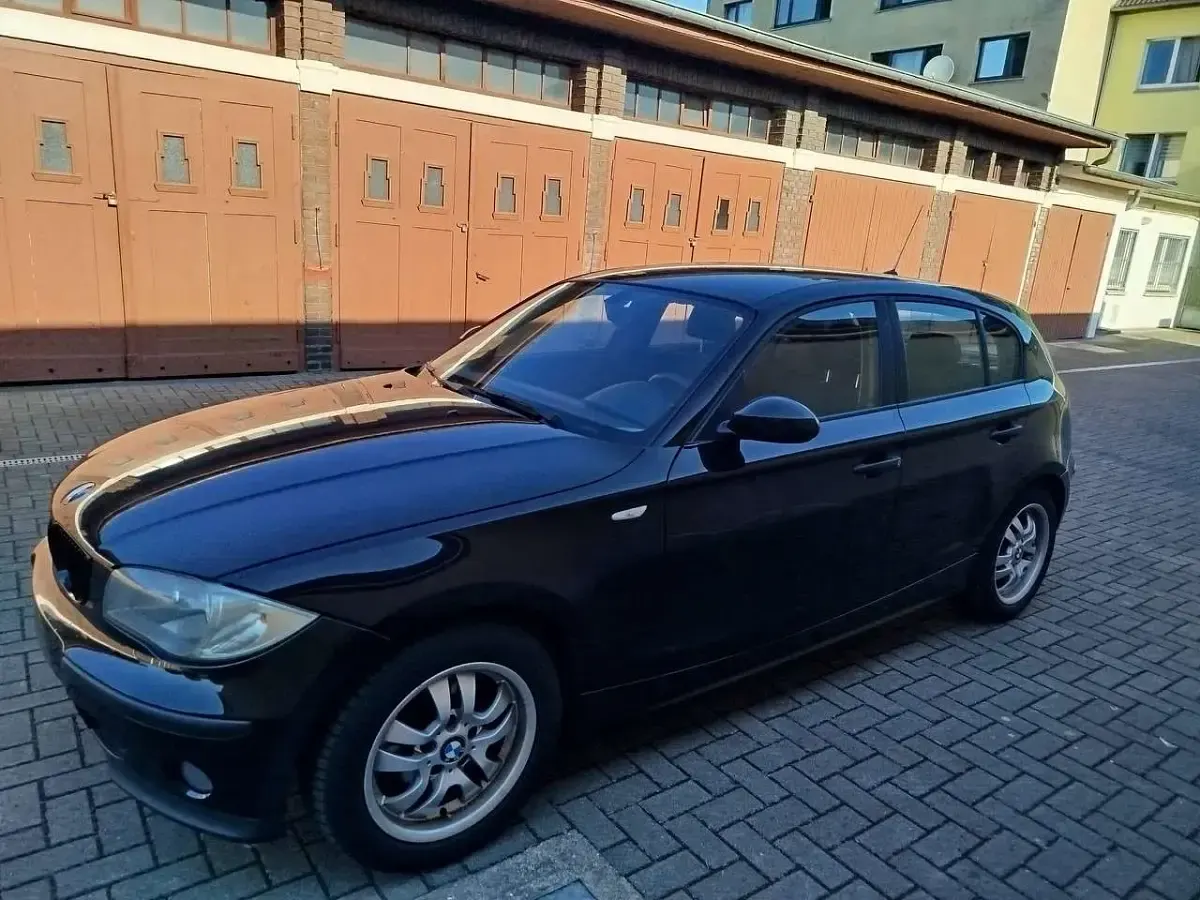 Gebraucht BMW 116 116 PS (85 kW) 2007 Schwarz ii Kleinwagen