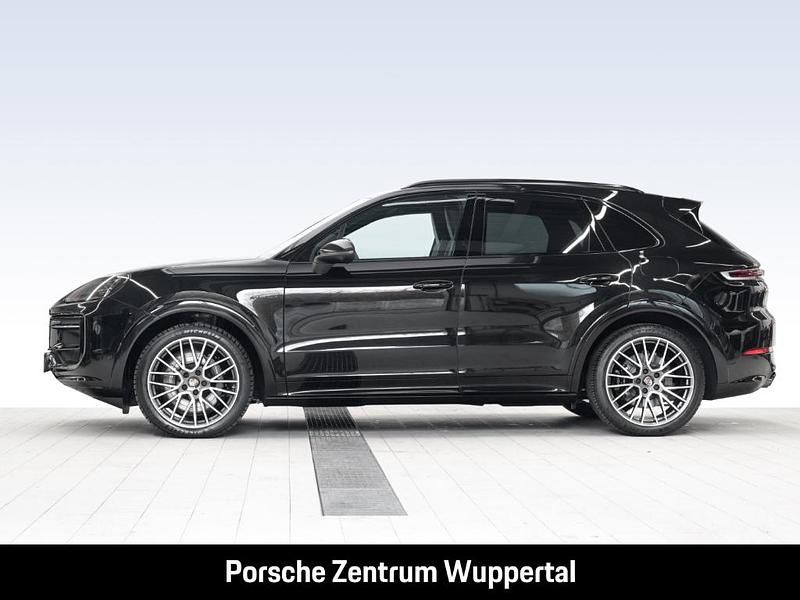 Gebraucht Porsche Cayenne 470 PS (345 kW) 2025 Schwarz SUV