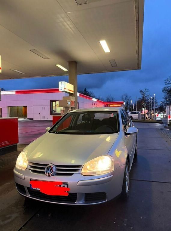 Gebraucht VW Golf V 102 PS (75 kW) 2007 Silber Limousine