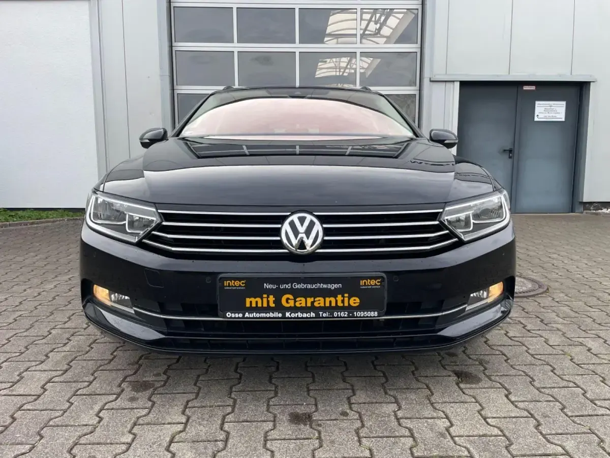 Gebraucht VW Passat Comfortline 150 PS (110 kW) 2019 Schwarz Kombi