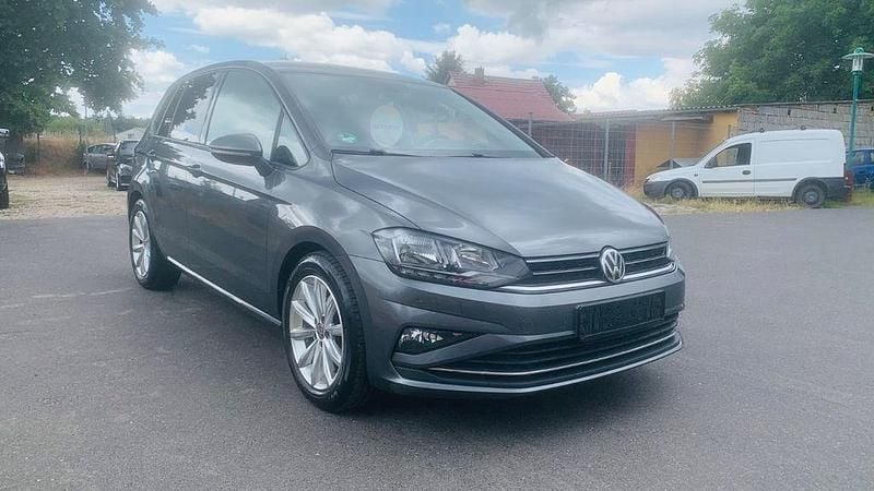 Grau Gebraucht 2018 VW Golf VII Limousine | 11.590 € (Etwas zu teuer) - Bild 1/4