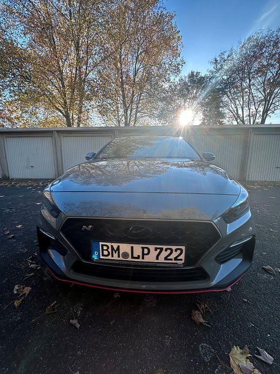 Grau Gebraucht 2020 Hyundai i30 N Performance Limousine | 24.500 € (Fairer Preis) - Bild 1/4