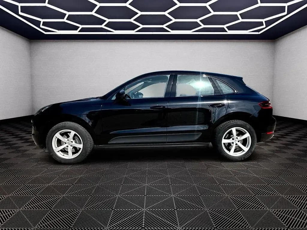 Gebraucht Porsche Macan 252 PS (185 kW) 2017 Schwarz SUV