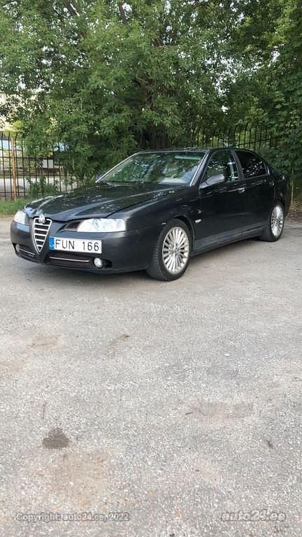 Schwarz Gebraucht 2007 Alfa Romeo 166 Limousine | 1.111 € - Bild 1/4