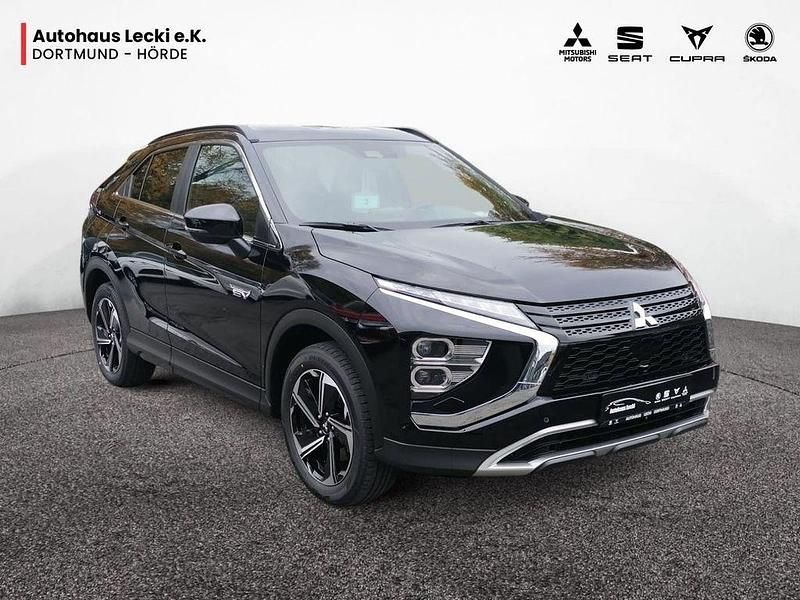 Panther schwarz Neu 2025 Mitsubishi Eclipse Cross Plus SUV | 29.890 € - Bild 1/4