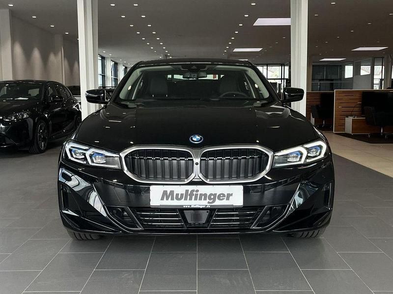 Neu BMW 330e Sport Line 292 PS (214 kW) 2025 Schwarz Limousine