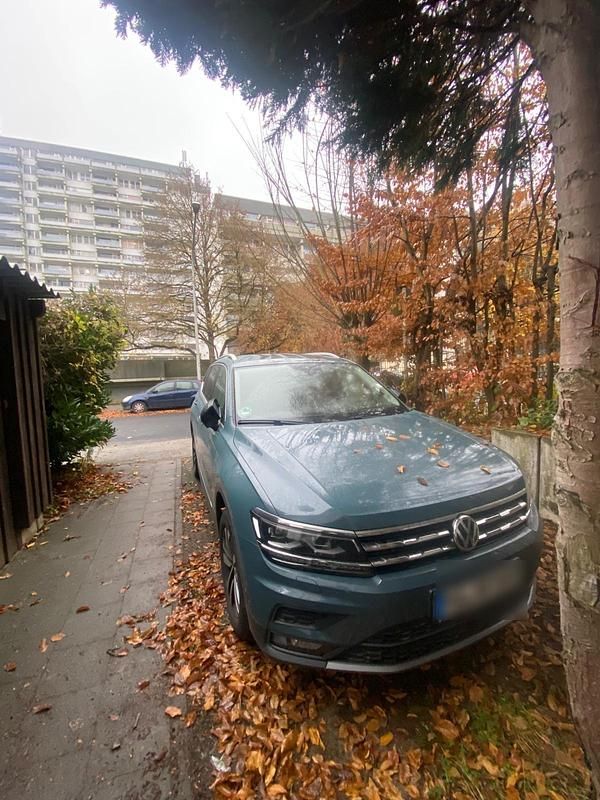 Blau Gebraucht 2019 VW Tiguan Allspace SUV | 29.900 € (Teuer) - Bild 1/3